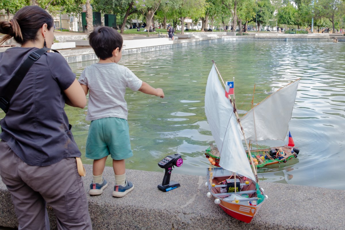 “Mi Primer Barco”: ciclo de talleres gratuitos en el Café Literario Parque Bustamante invita a construir y navegar modelos navales