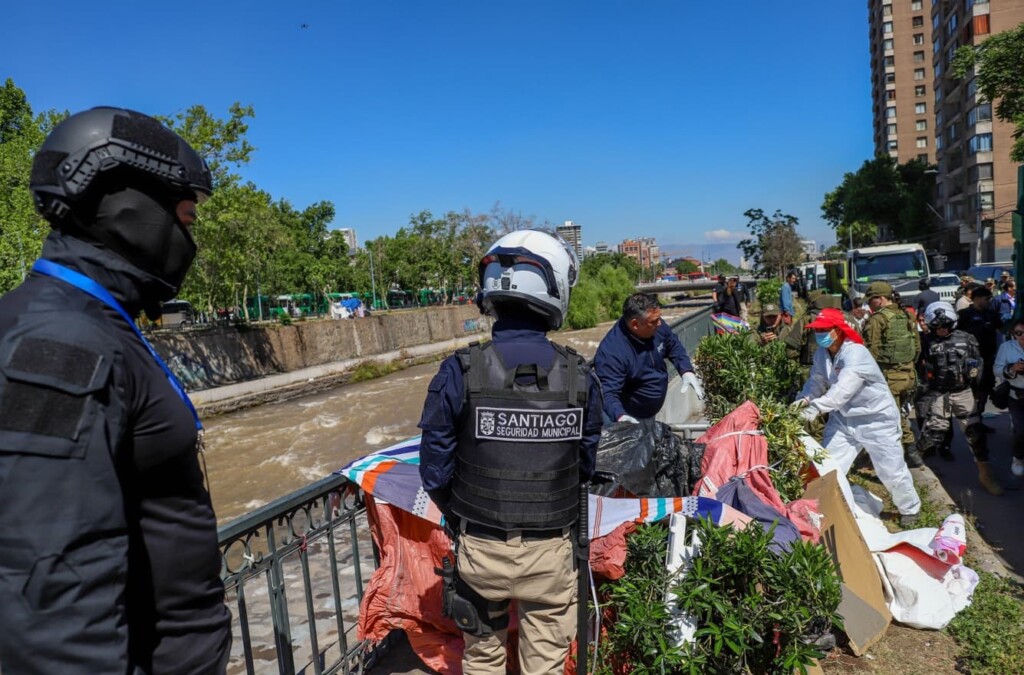 Operativo conjunto permite retirar más de una decena de rucos en el eje de avenida Santa María