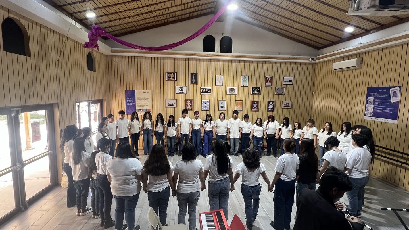 “Voces para Compartir”: tertulia musical que impulsa el bienestar a través del arte y el canto