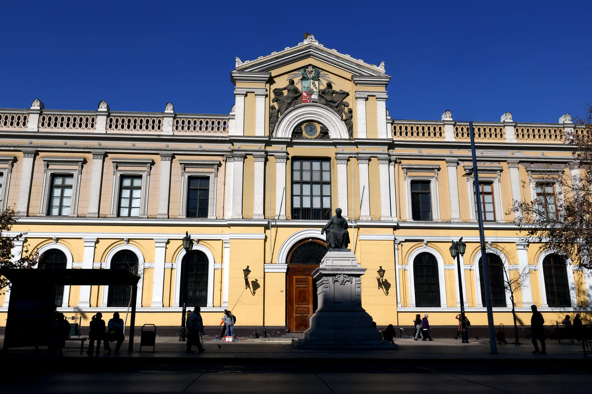 Universidad de Chile logra reacreditación institucional de excelencia por 7 años y marca un hito nacional