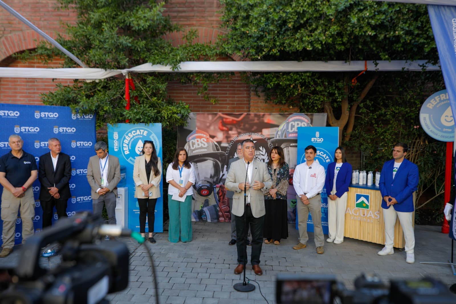 Santiago lanza refugios climáticos y puntos de hidratación para personas y mascotas