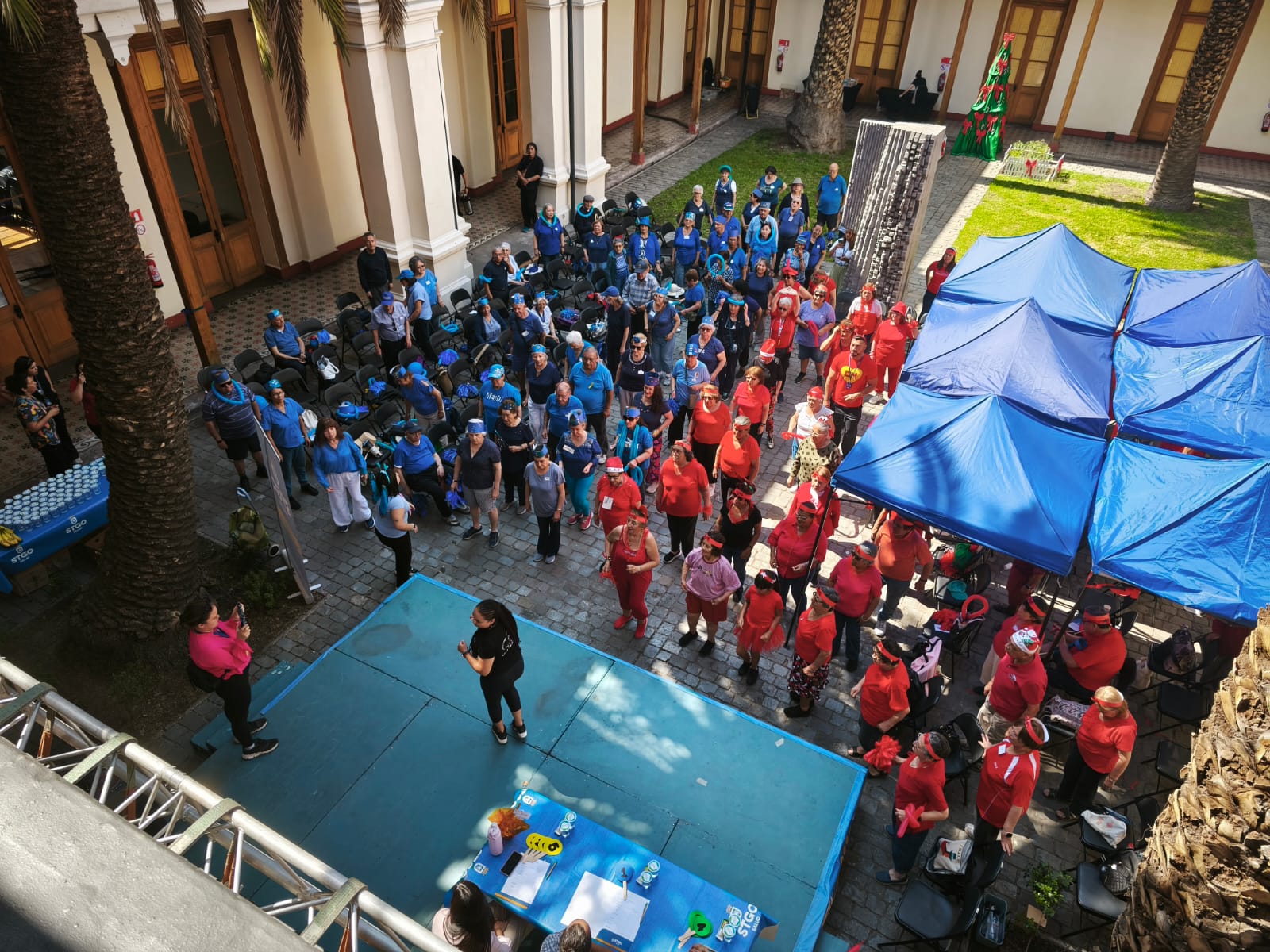 Santiago: Gran convocatoria en el cierre anual del Programa Más Adulto Mayor Autovalente