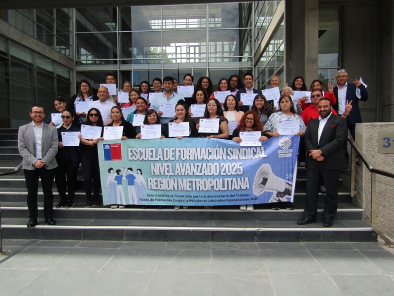 Escuela de Formación Sindical Nivel Avanzado de la Región Metropolitana cierra su ciclo formativo