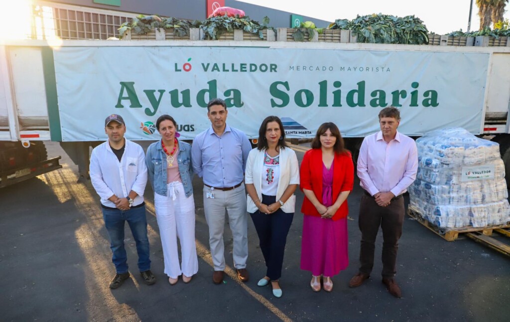 Ministra de Agricultura releva alianza público-privada para apoyar a damnificados por incendios en el Biobío y Ñuble