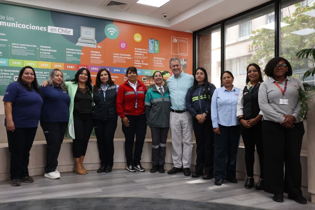 Cifra histórica en Red Movilidad: sistema alcanza 2.402 mujeres conductoras y consolida avance en equidad de género