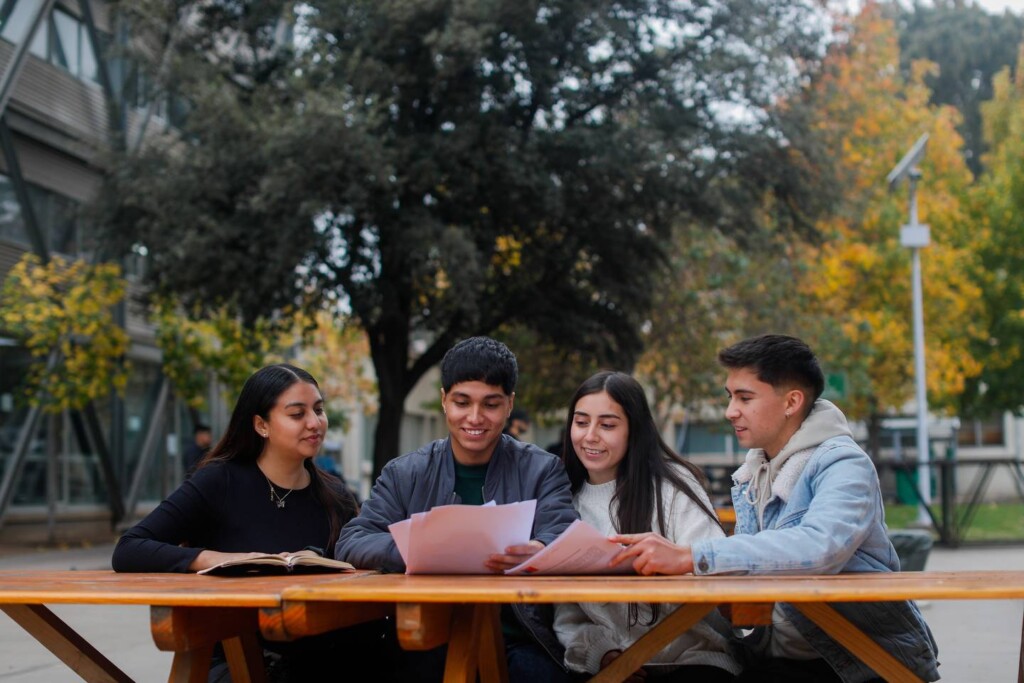 Educación Pública al alza: 4 de cada 5 SLEP mejoran sus resultados en la PAES 2025