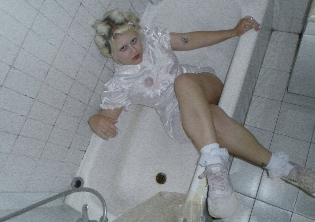 Conijitu lanza “Puxa vv”, un adelanto clave de su debut “Conejito x Siempre” marcado por guitarras y nostalgia indie