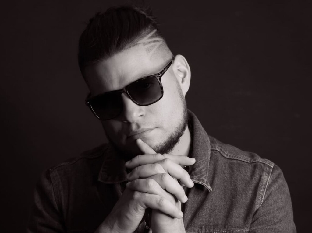 Ironikoss regresa a la escena musical con “Fue” y abre una nueva etapa artística junto a EQs Música