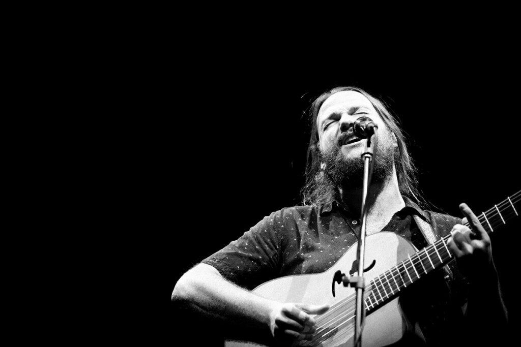 Nano Stern llega por primera vez al Teatro CA660 de Fundación CorpArtes con un concierto íntimo y acústico