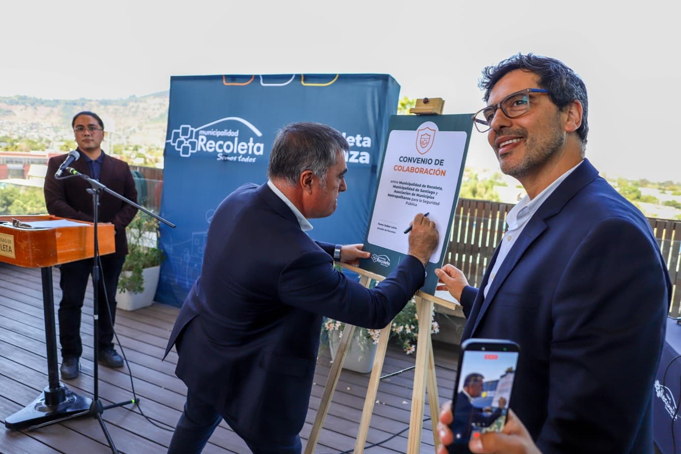 Recoleta y Santiago fortalecen coordinación en seguridad con apoyo del Gore Metropolitano