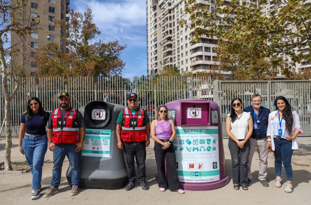 Nuevos contenedores permitirán reciclar cerca de una tonelada de basura electrónica en Santiago