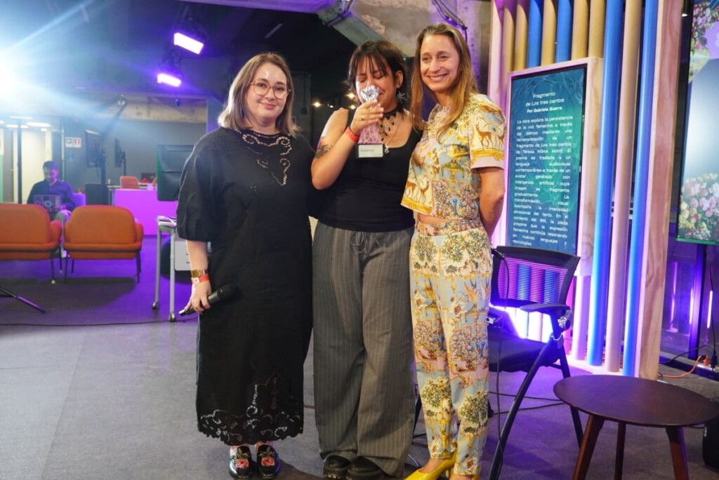 Concurso premia obras que reinterpretan a creadoras chilenas con inteligencia artificial, videojuegos y arte digital