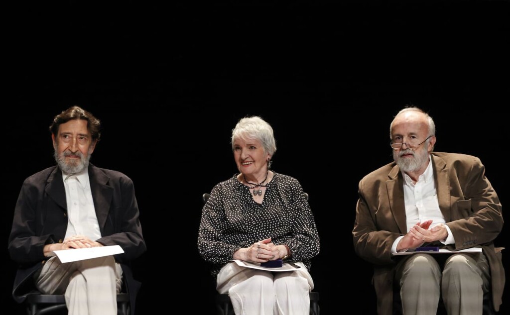 Tres figuras esenciales del teatro chileno reciben la Medalla Pedro de la Barra otorgada por la Universidad de Chile