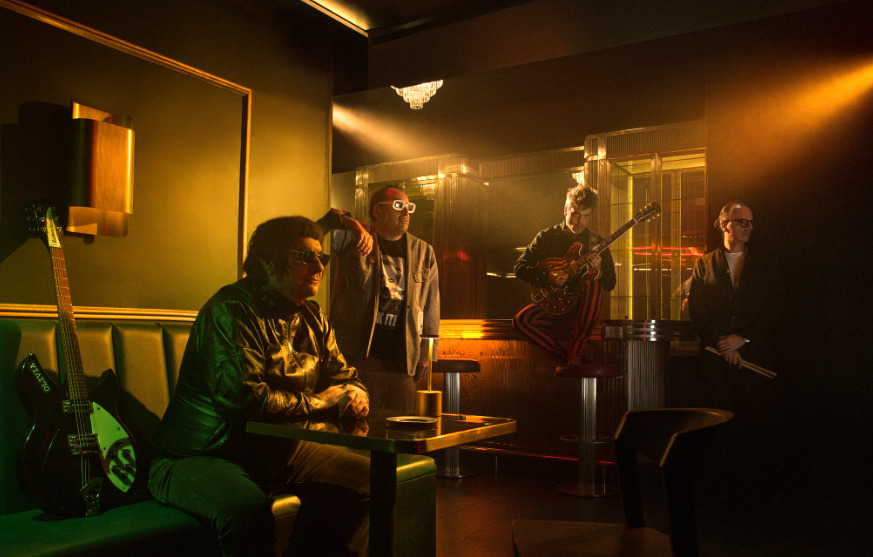 Los Tres lanzan “Cantar y Amar”, su primer single en 26 años con la formación original y adelanto del nuevo álbum XCLNT