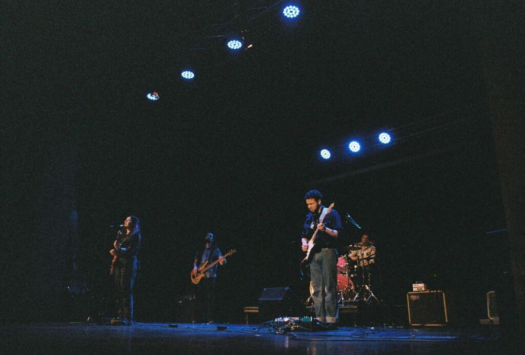 La Psychoband y Daniela Gatica y el Fruto del Ruido se reúnen en el 30° Aniversario de Bar de René