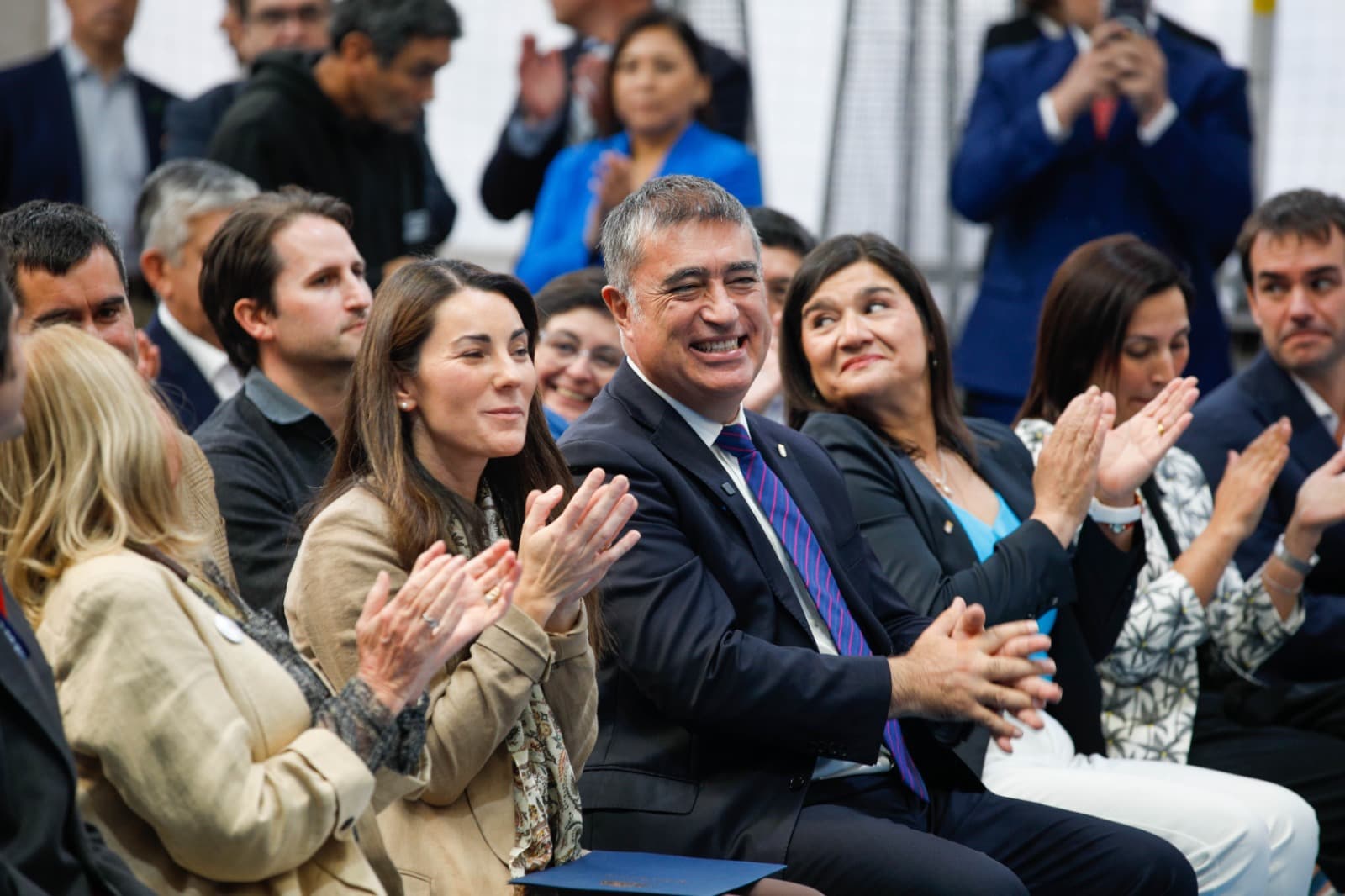 Alcalde Mario Desbordes respalda agenda de seguridad escolar del Gobierno