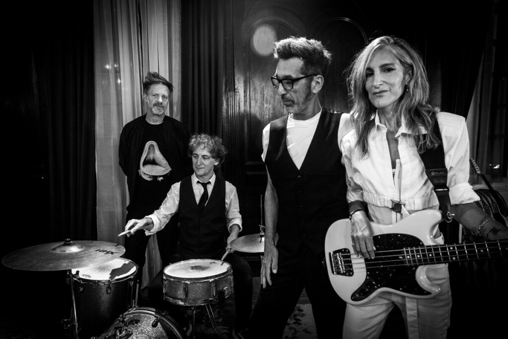 “Amor Artificial”: La Portuaria regresa con nuevo single tras 17 años y adelanta su próximo disco