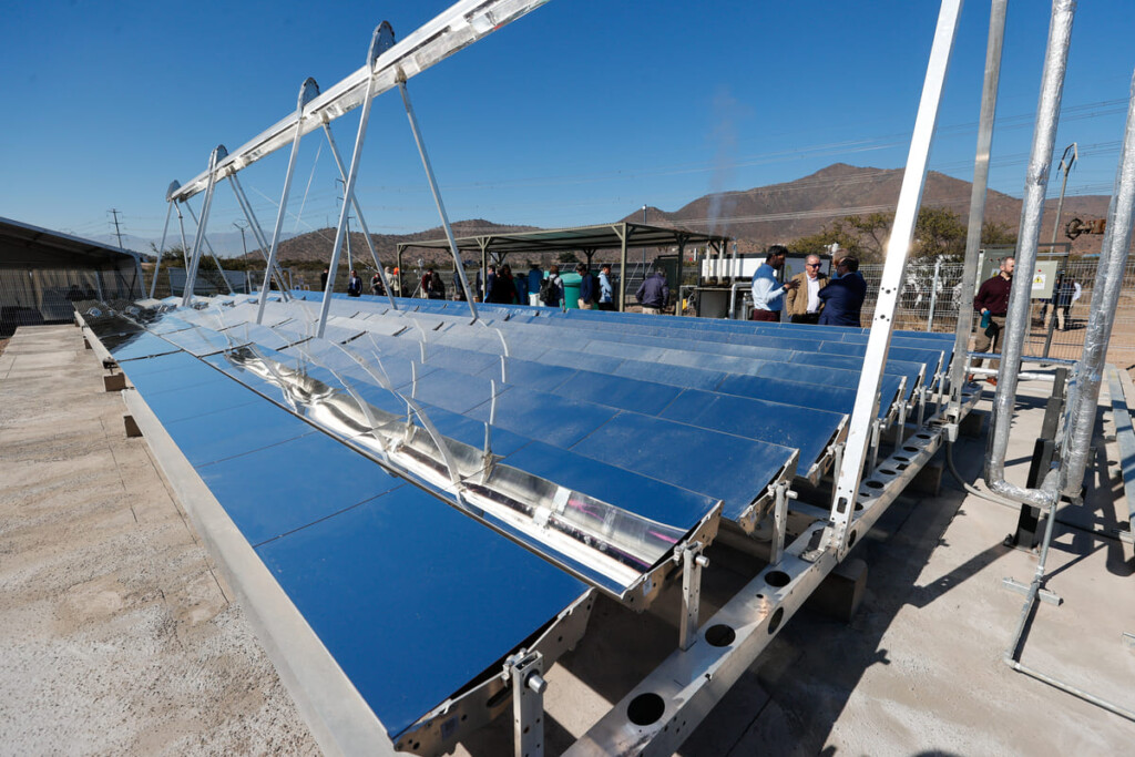 Chile inaugura primera planta solar a vapor Fresnel