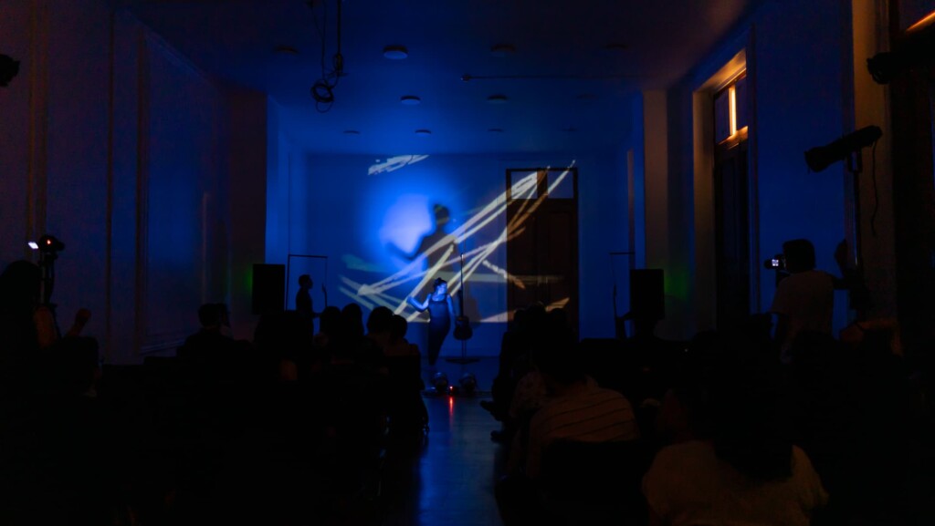 Comienza Festival Onda Expansiva con arte, ciencia, sonido y tecnología que irrumpen el Metro de Santiago
