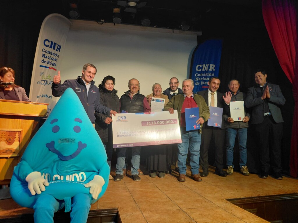 Agricultura destaca mejoras en el Vivero de CONAF y entrega de bonos de riego