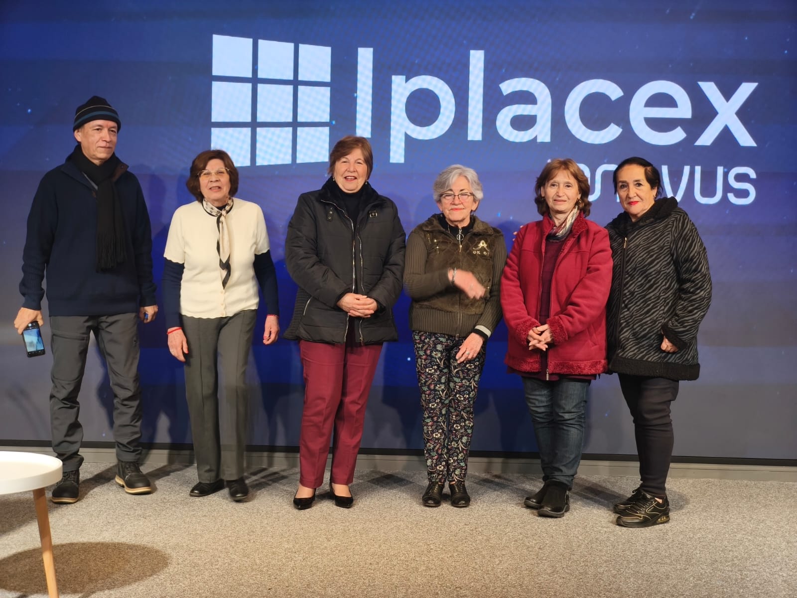 Dirección de Salud refuerza llamado en encuentro de personas mayores de Santiago