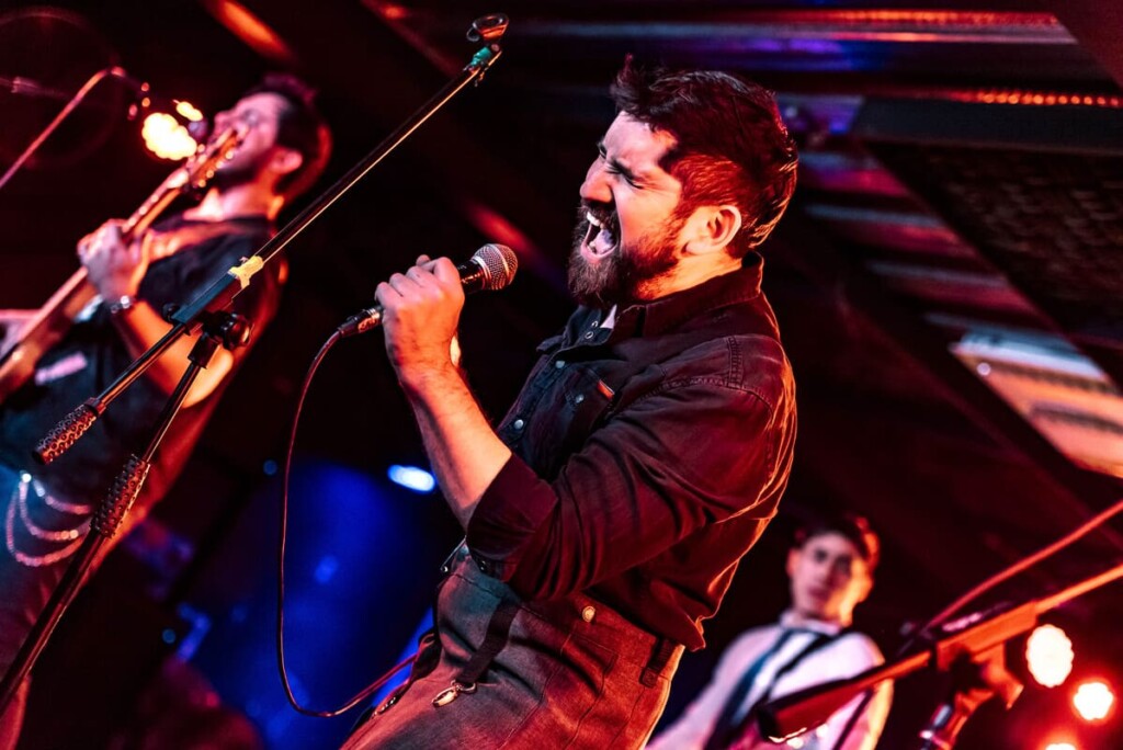Les Bateliers estrena “Largas Noches”