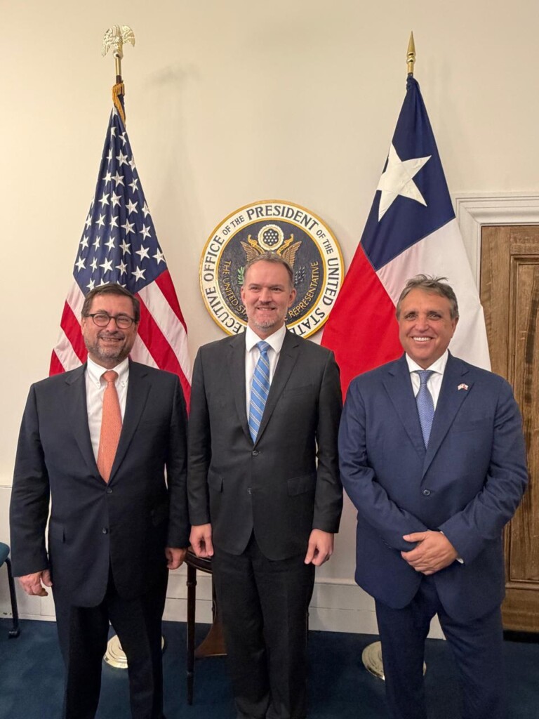Canciller busca proteger exportaciones chilenas ante nuevos aranceles de EE.UU