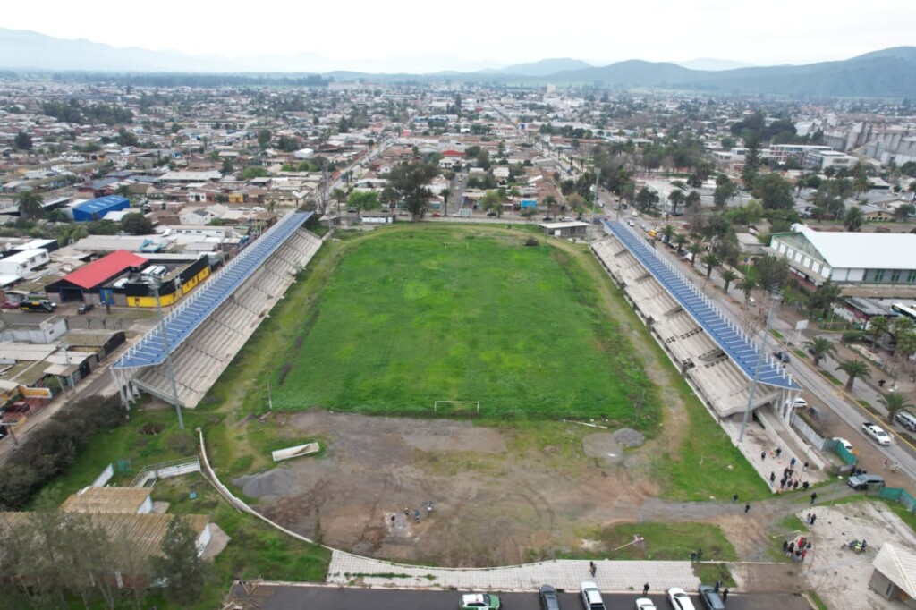 Gobierno de Santiago reactiva Estadio de Melipilla
