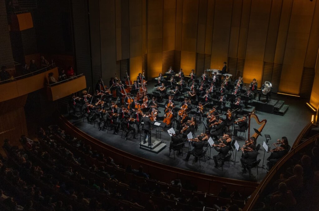 Paolo Bortolameolli liderará a la Orquesta Sinfónica Nacional Juvenil de FOJI en programa “Camino al Último Vals”