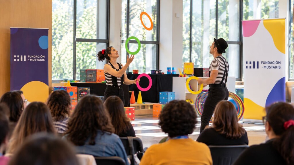 Fundación Mustakis impulsa la creatividad en las aulas