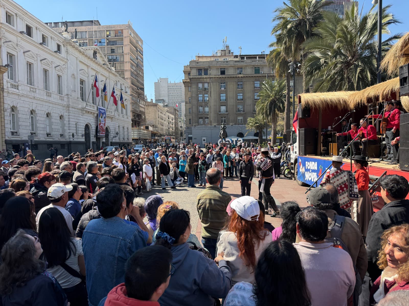 Santiago: Plaza de Armas fue el punto inicial de la Fonda Móvil 2026
