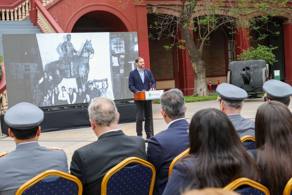 Providencia lanza colecta para restaurar monumento a Baquedano